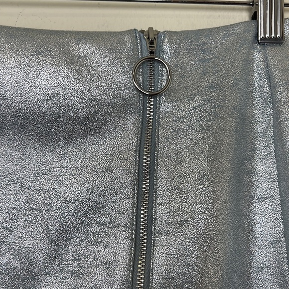 Forever 21 Silver Sparkly Spandex Metallic Mini Skirt, Medium - Picture 8 of 12